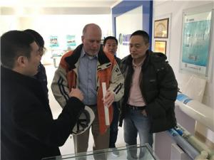 中科院理化研究所李畢忠博士、西門子公司過程工業(yè)部水處理專家William  Cunningham先生、王克軍先生及安陽市開發(fā)區(qū)科技局領(lǐng)導(dǎo)一行到我公司參觀交流